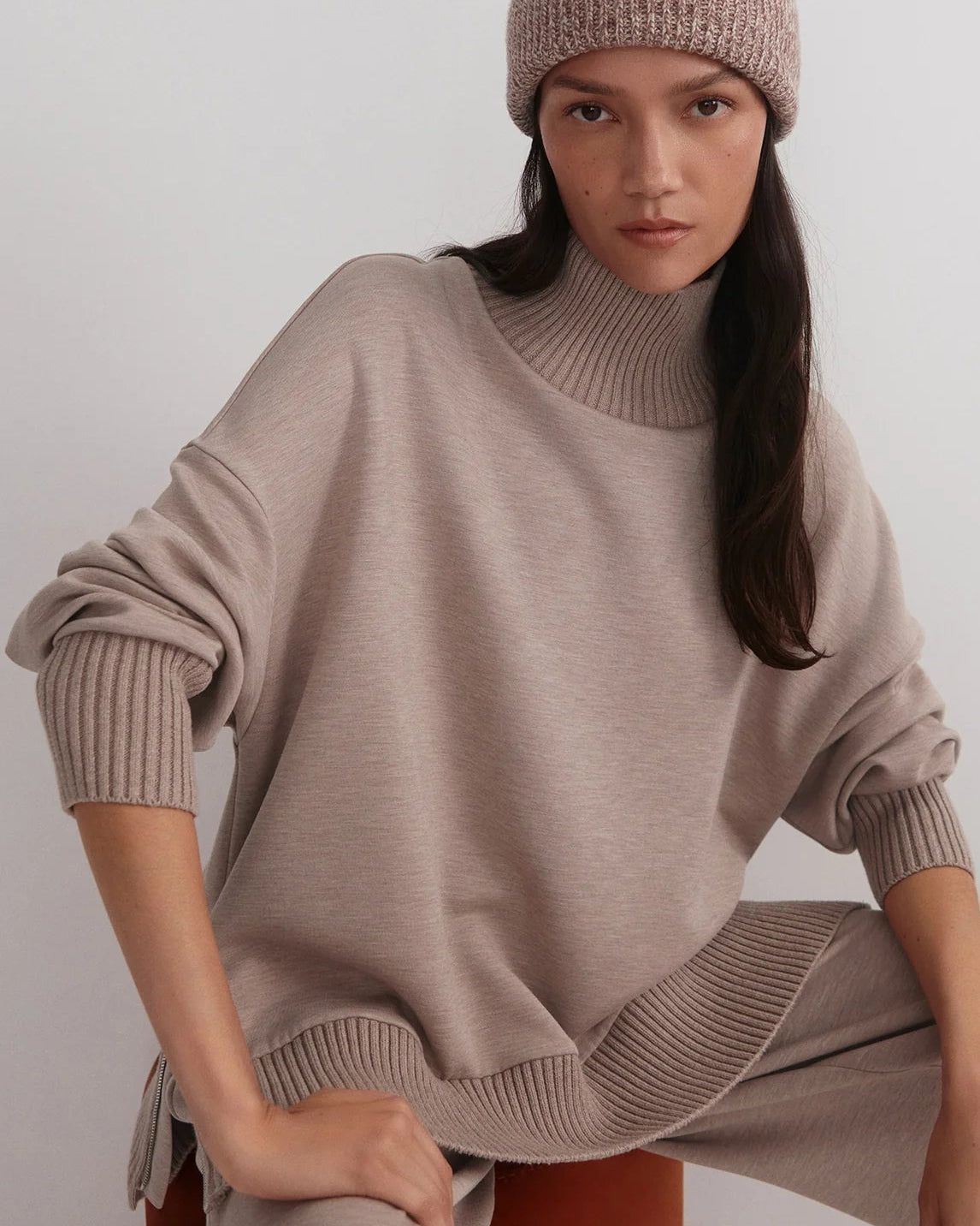 Varley Double Soft Taupe Turtle Top
