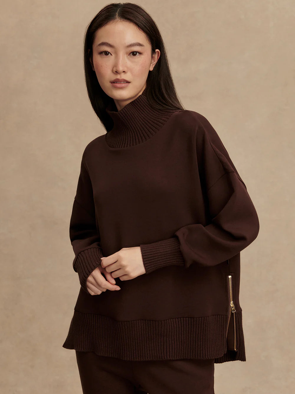 Varley Double Soft Coffee Turtle Top