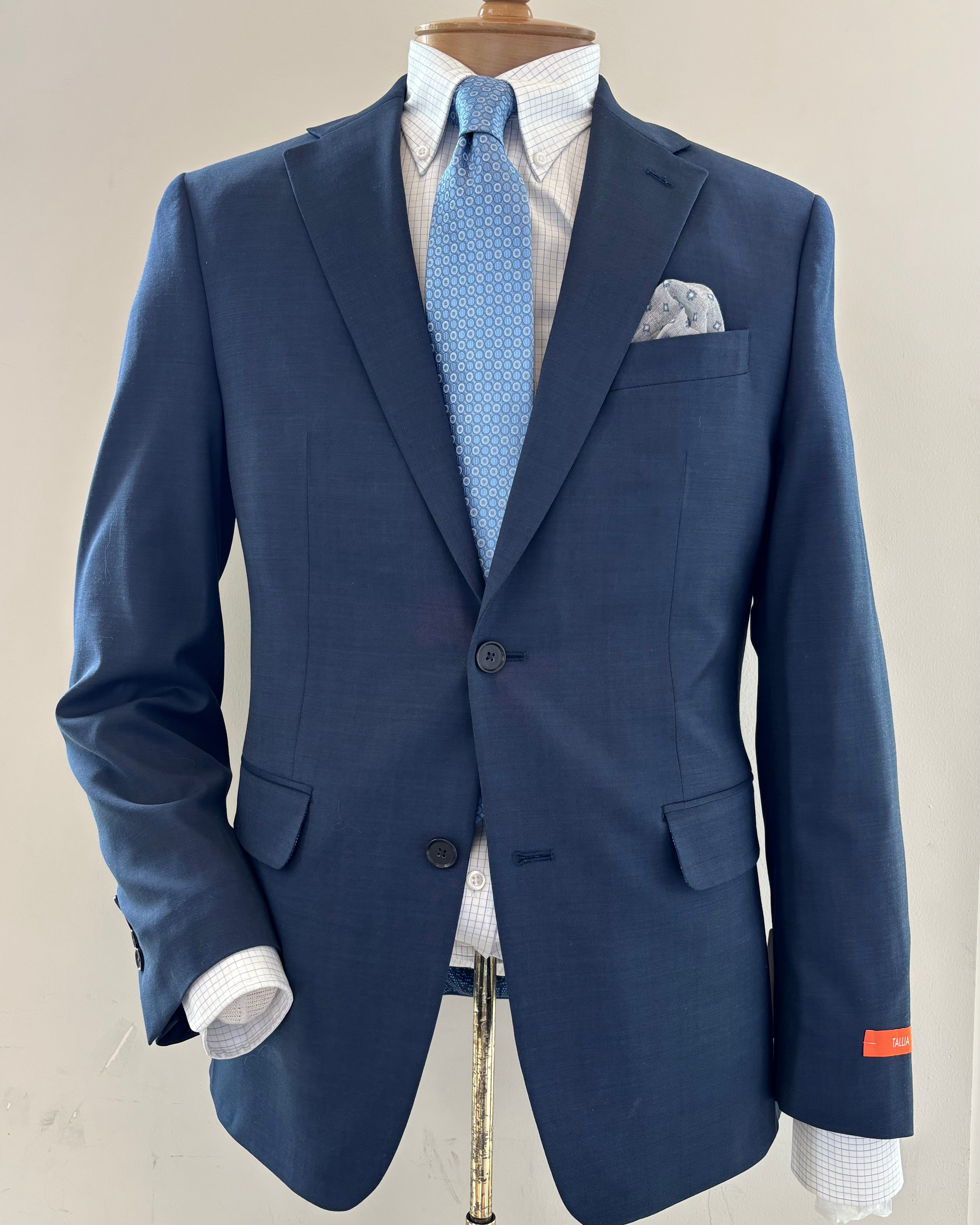 Men’s Mid Navy Solid Suit TA